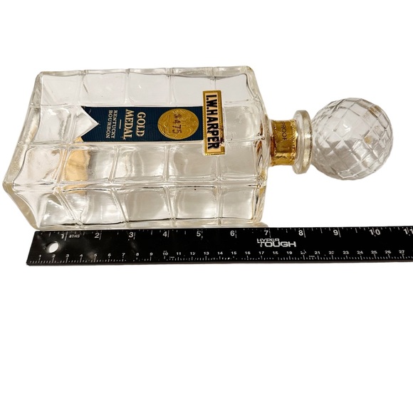 IW Harper Kentucky Bourbon Whisky Bonded Decorative Glass Bottle Decanter EMPTY - Picture 10 of 10